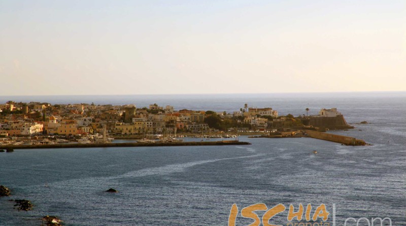 Vista di Forio e La Chiesa del Soccorso