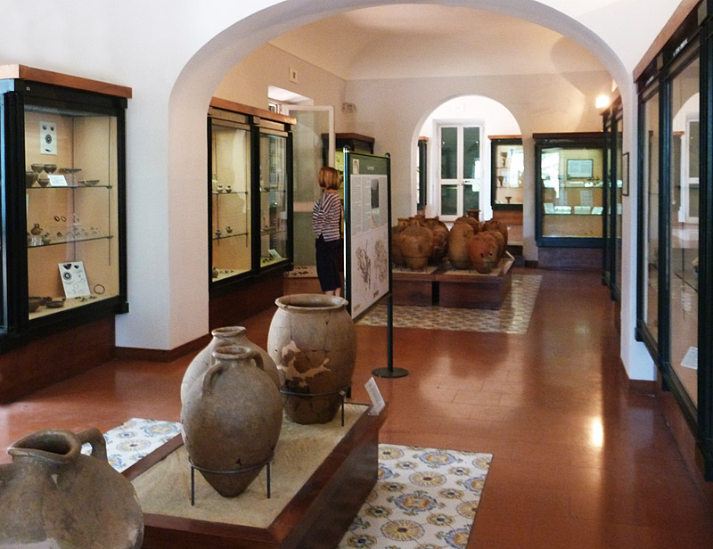 Interno del museo Pithecusae Ischia