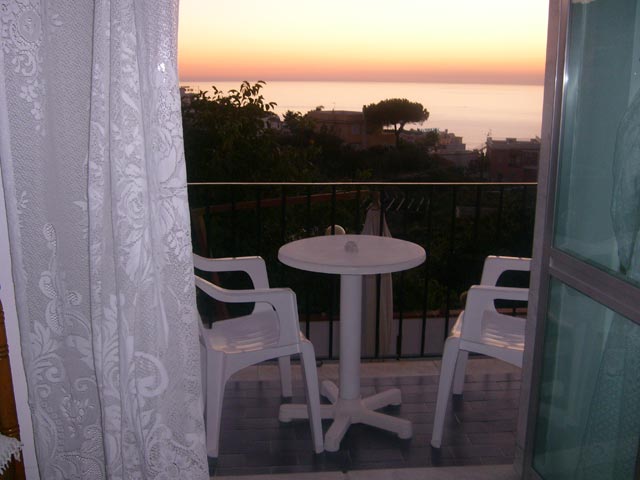 Hotel Villa Cimmentorosso - Entrata Hotel Villa Cimmento Rosso-Forio-Isola d'Ischia Piccola