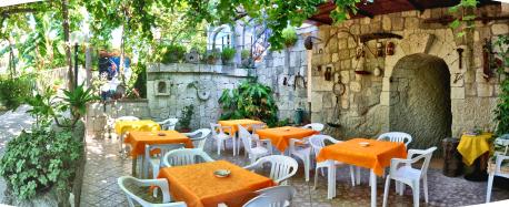 Offerte Hotel Villa Cimmentorosso | Forio | Categoria 3 stelle | Entrata Hotel Villa Cimmento Rosso-Forio-Isola d'Ischia