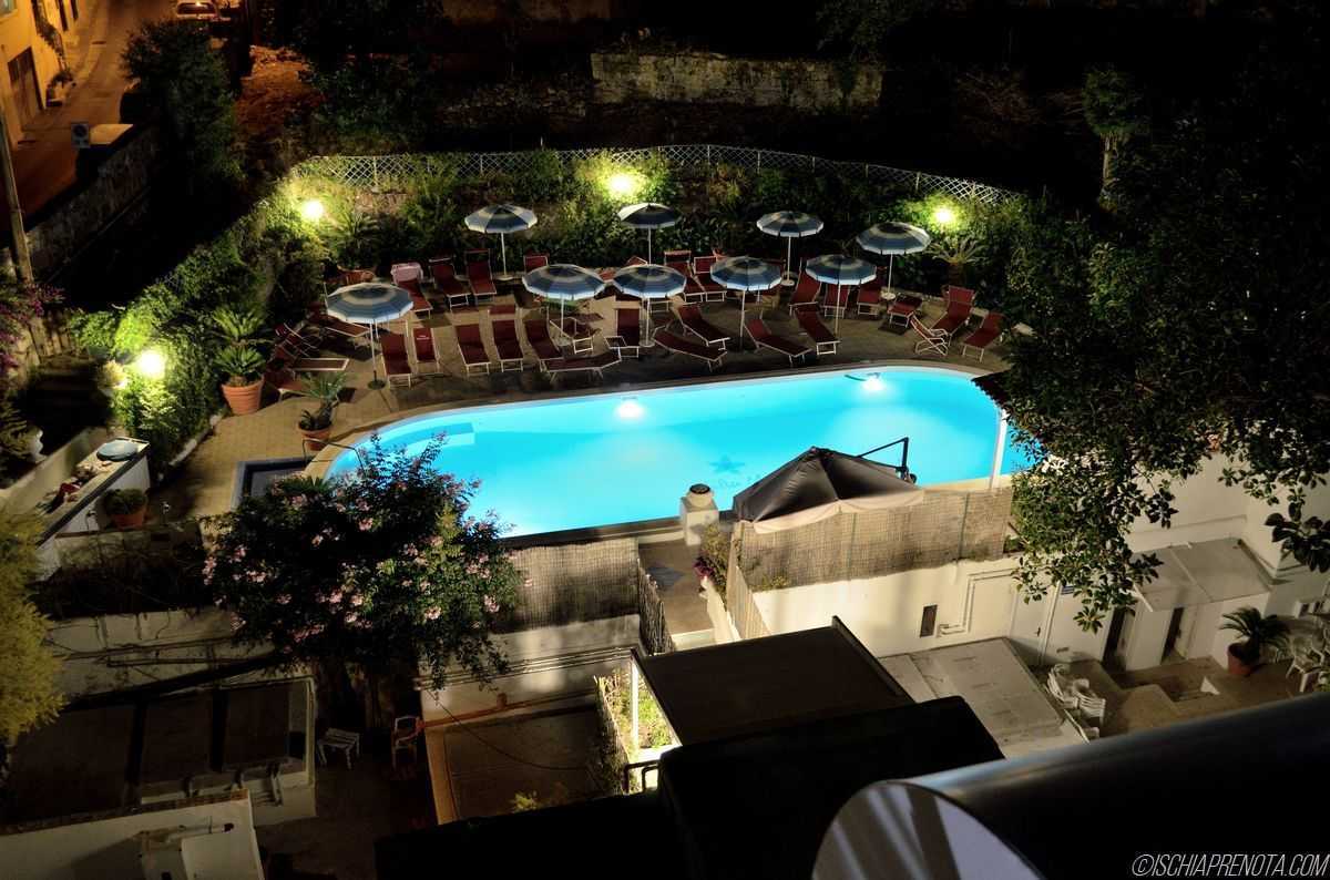 Hotel Terme Stella Maris - mese di Gennaio - piscina di sera