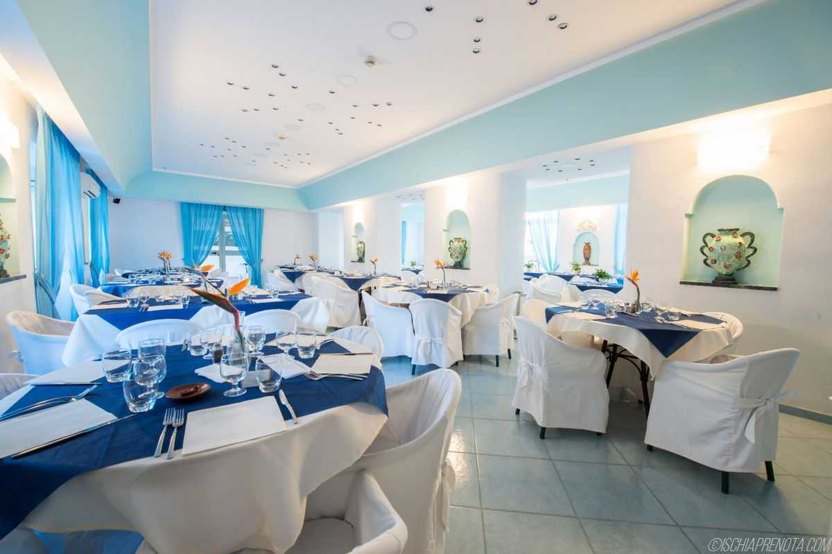 Hotel Terme Stella Maris - mese di Aprile - sala ristorante