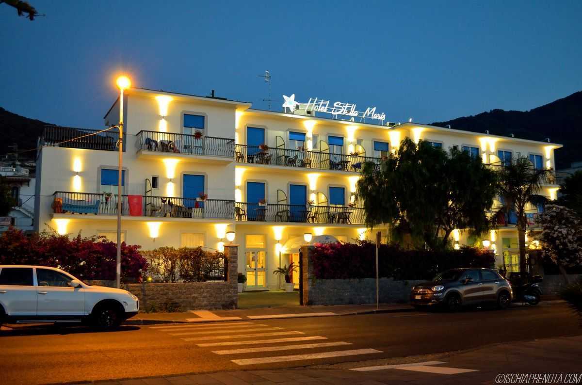 Hotel Terme Stella Maris - mese di Agosto - struttura di sera