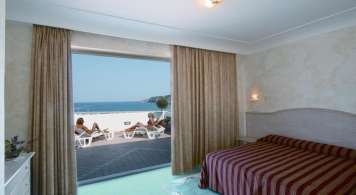 Hotel Terme Zi Carmela - mese di Agosto - Hotel zi carmela- camera vista mare