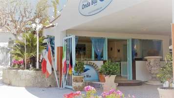 Hotel Ischia Onda Blu - mese di Gennaio - entrata struttura