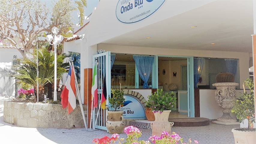 Hotel Ischia Onda Blu - entrata struttura Piccola