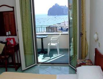Hotel Ulisse - mese di Aprile - Struttura Esterna offerte-Ischia