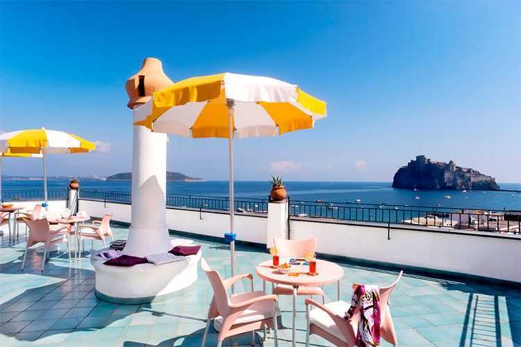 Hotel Ulisse - mese di Maggio - Struttura Esterna offerte-Ischia