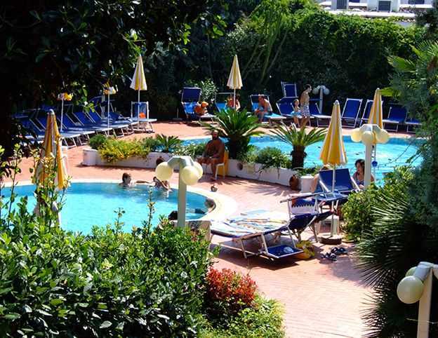 Hotel Ulisse - mese di Maggio - Struttura Esterna offerte-Ischia
