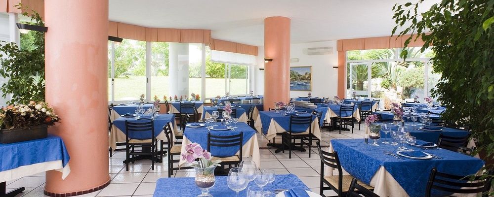 Hotel Ideal - mese di Marzo - Vista Esterna Intera Struttura offerte-isola d'Ischia