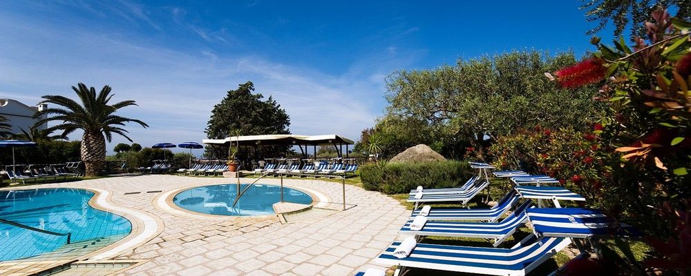 Hotel Ideal - mese di Marzo - Vista Esterna Intera Struttura offerte-isola d'Ischia