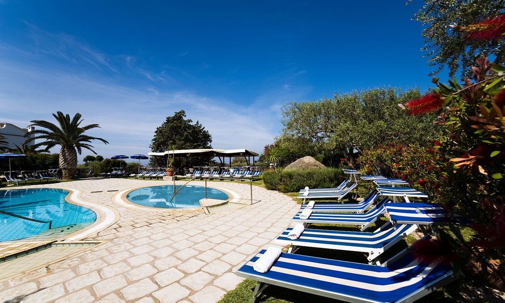 Hotel Ideal - Vista Esterna Intera Struttura Hotel Ideal-isola d'Ischia Piccola