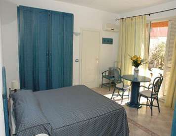 Casa Vacanze villa Myremi - mese di Aprile - struttura esterna casa vacanze vilkla myremi forio d'ischia