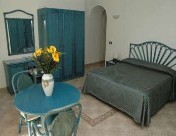 Casa Vacanze villa Myremi - mese di Aprile - struttura esterna casa vacanze vilkla myremi forio d'ischia