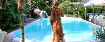 Hotel Terme la Bagattella (Nuova Gestione) - mese di Settembre - Entrata Hotel Terme la Bagattella-Forio d'Ischia