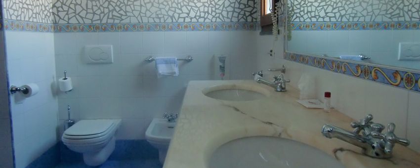 Hotel Terme la Bagattella (Nuova Gestione) - mese di Aprile - Entrata Hotel Terme la Bagattella-Forio d'Ischia