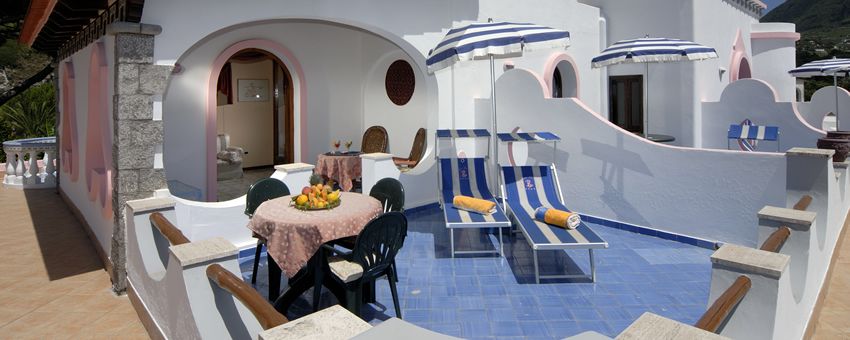 Hotel Terme la Bagattella (Nuova Gestione) - mese di Aprile - Entrata Hotel Terme la Bagattella-Forio d'Ischia