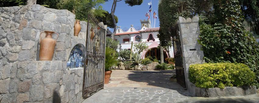 Hotel Terme la Bagattella (Nuova Gestione) - mese di Aprile - Entrata Hotel Terme la Bagattella-Forio d'Ischia