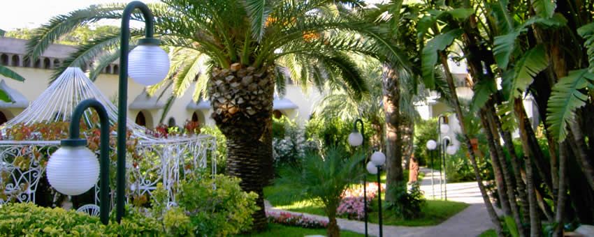 Hotel Terme la Bagattella (Nuova Gestione) - mese di Aprile - Entrata Hotel Terme la Bagattella-Forio d'Ischia