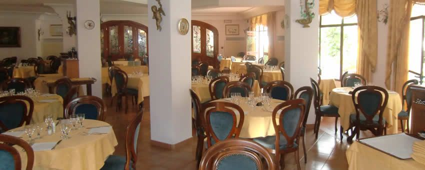 Hotel Terme la Bagattella (Nuova Gestione) - mese di Aprile - Entrata Hotel Terme la Bagattella-Forio d'Ischia