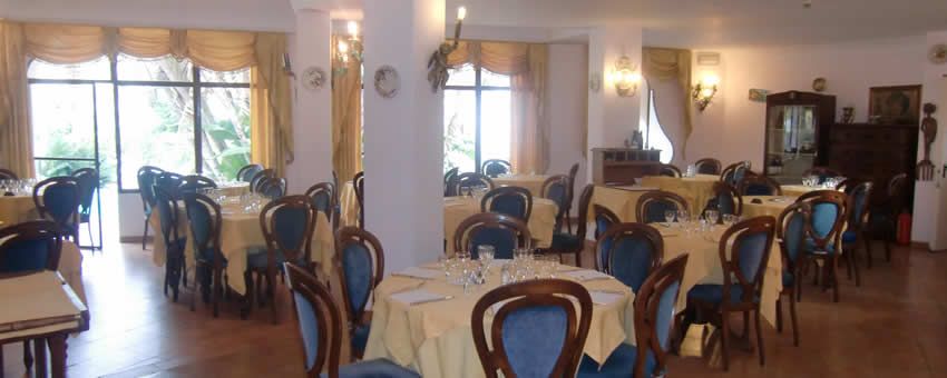 Hotel Terme la Bagattella (Nuova Gestione) - mese di Aprile - Entrata Hotel Terme la Bagattella-Forio d'Ischia