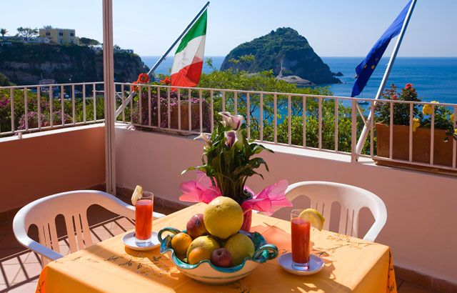 Hotel Residence S.Angelo - mese di Marzo - Entrata Hotel Residence S. Angelo- S. Angelo
