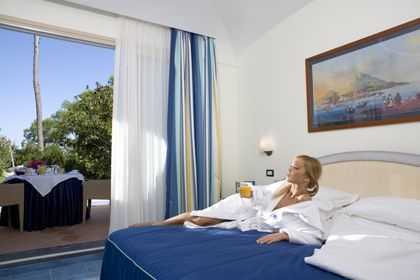 Hotel Central Park Terme - mese di Dicembre - Entrata Hotel Central Park-Ischia Porto