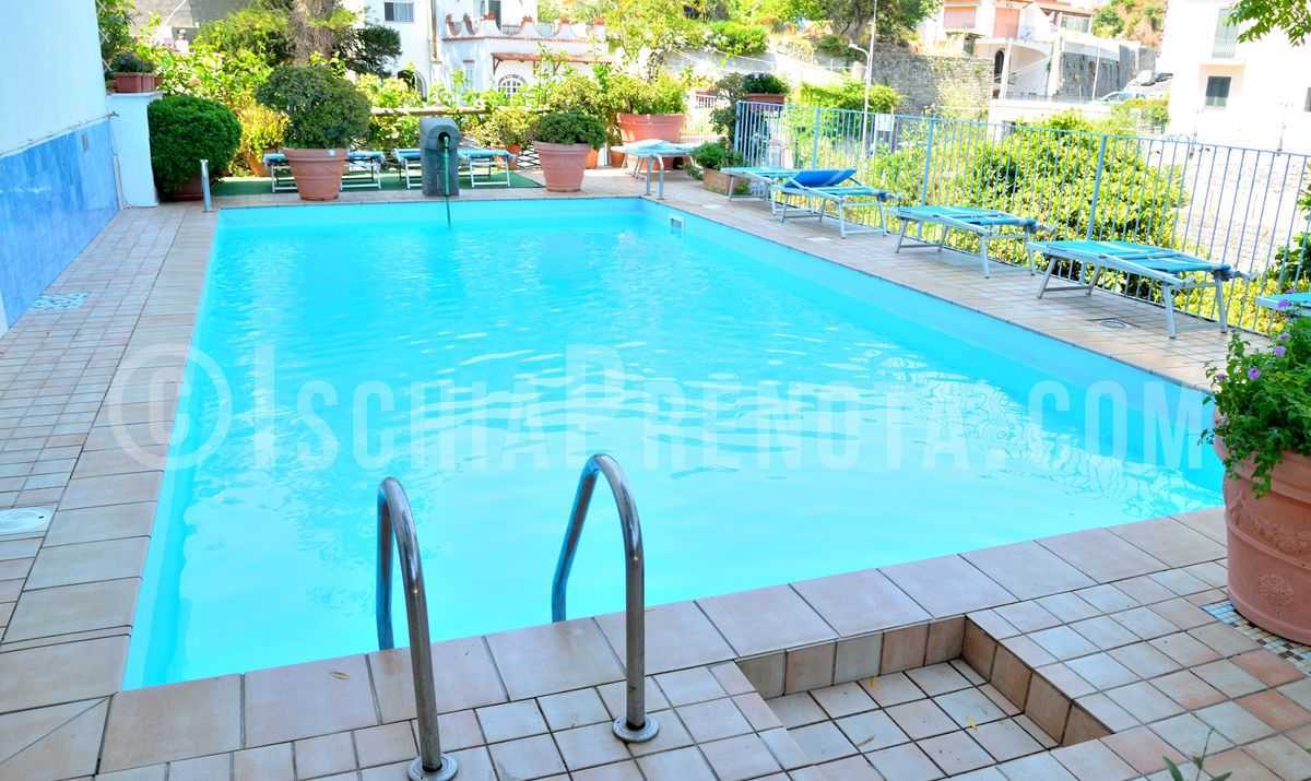 Hotel Terme Gran Paradiso - mese di Luglio - piscina esterna 2