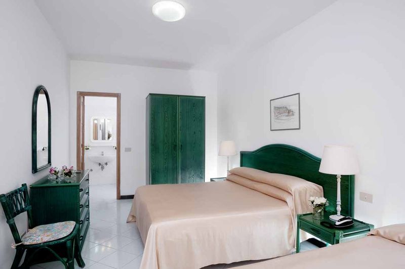 Hotel Terme Villa Svizzera - mese di Dicembre - Hotel Villa Svizzera-Lacco Ameno
