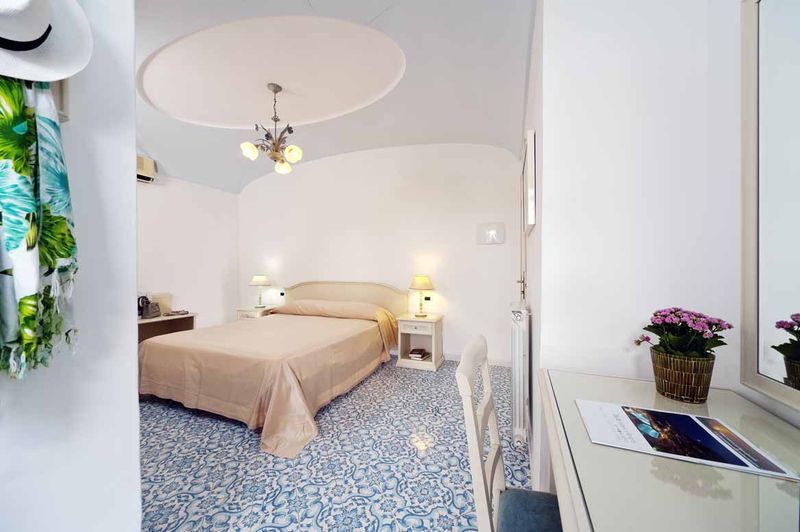 Hotel Terme Villa Svizzera - mese di Gennaio - Hotel Villa Svizzera-Lacco Ameno