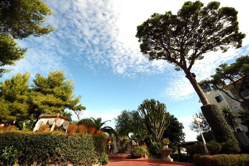 Hotel Hermitage & Park Terme - mese di Aprile - esterno1