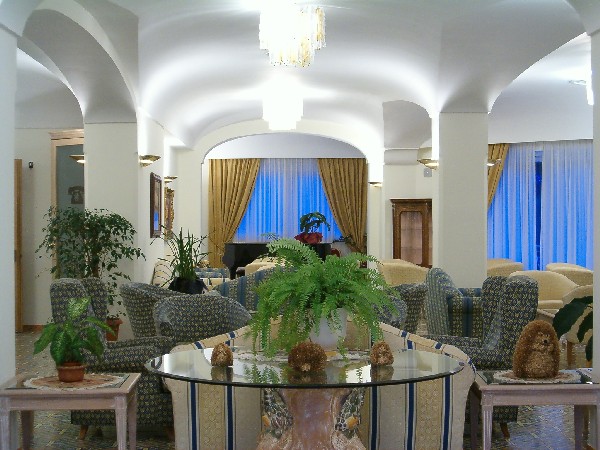 Hotel Hermitage & Park Terme - mese di Luglio - saloni