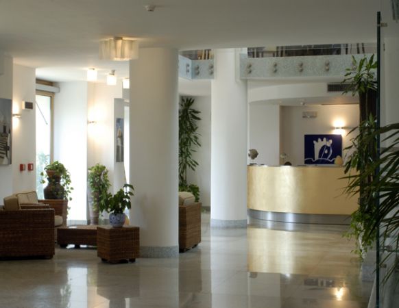 Hotel Villa Carolina - mese di Marzo - villa-carolina-2-