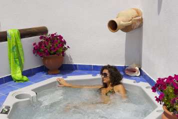 Hotel Iris - mese di Aprile - jacuzzi